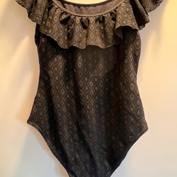 Turquoise Couture Textured One-piece Swimsuit - Picture 4 of 7